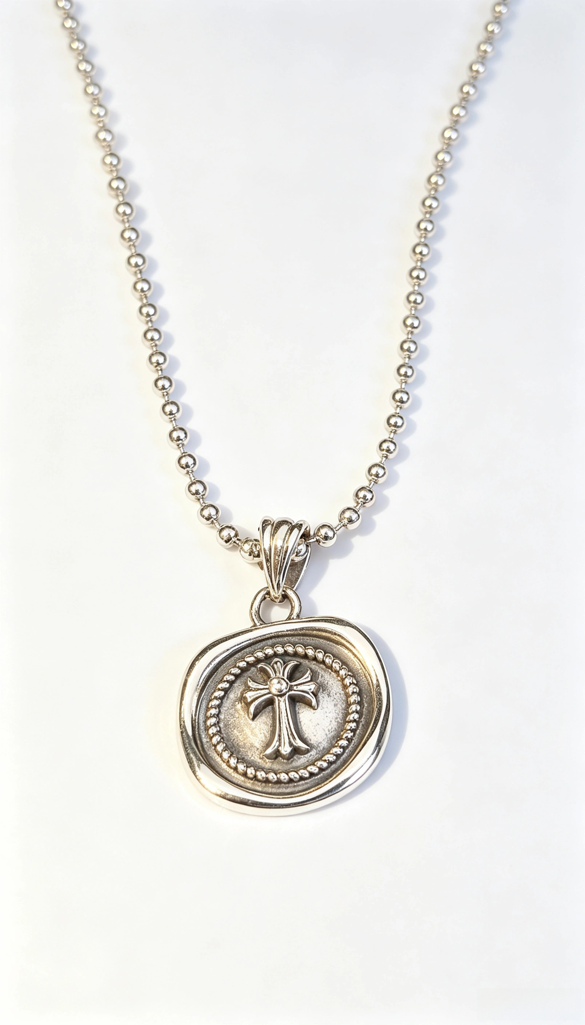 SST251 925 Sterling Silver Round Medallion Pendant Necklace