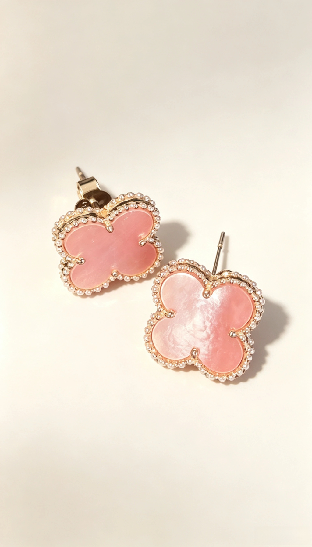 SSC844 Pink Mother of Pearl & 925 Sterling Silver Clover Stud Earrings
